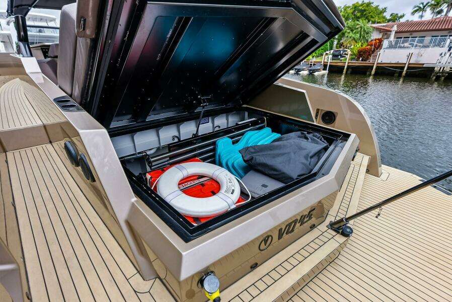 COBRA 45ft Vanquish Yachts Yacht For Sale