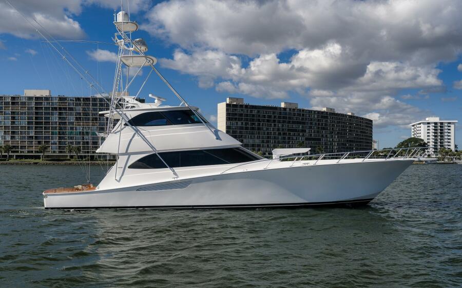 70' 2012 Viking 