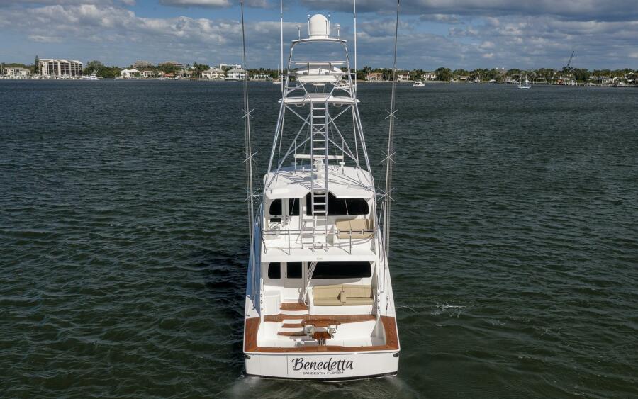 70' 2012 Viking 