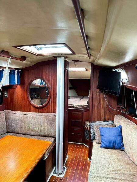 Miss Daisy 32ft Ericson Yacht For Sale