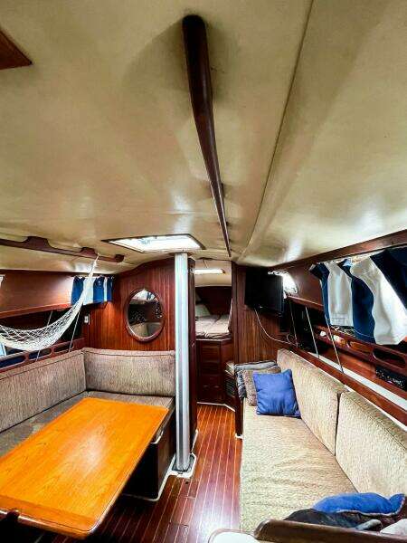 Miss Daisy 32ft Ericson Yacht For Sale