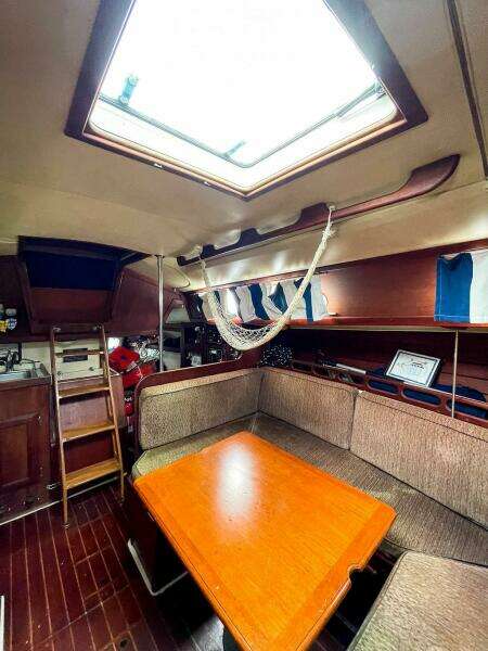 Miss Daisy 32ft Ericson Yacht For Sale