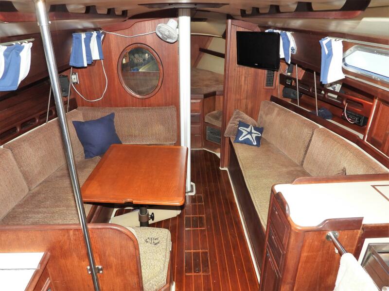 1987 Ericson