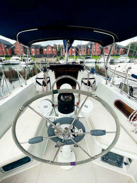Miss Daisy 32ft Ericson Yacht For Sale