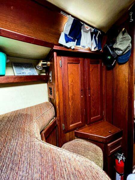Miss Daisy 32ft Ericson Yacht For Sale