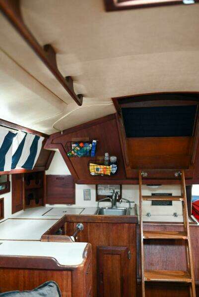 Miss Daisy 32ft Ericson Yacht For Sale