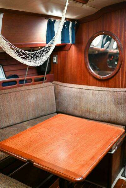Miss Daisy 32ft Ericson Yacht For Sale