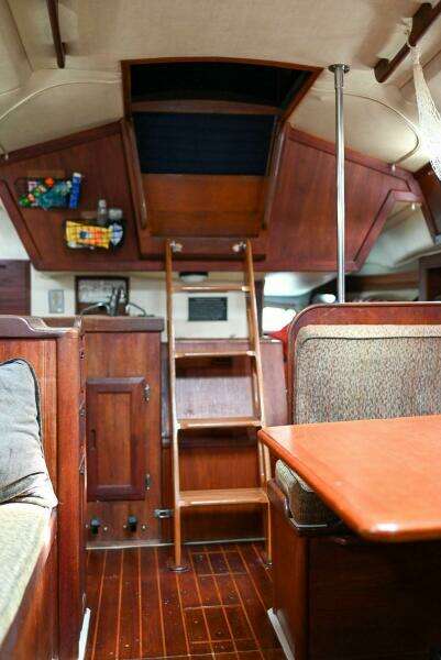 Miss Daisy 32ft Ericson Yacht For Sale