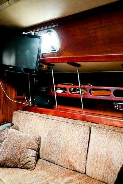 Miss Daisy 32ft Ericson Yacht For Sale