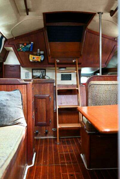Miss Daisy 32ft Ericson Yacht For Sale