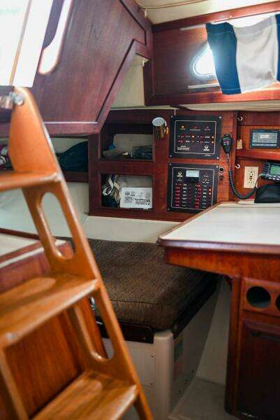 Miss Daisy 32ft Ericson Yacht For Sale
