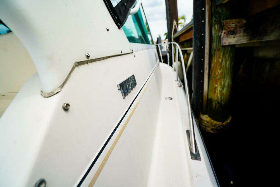 REEF FIN ANCE 29ft Tiara Yachts Yacht For Sale
