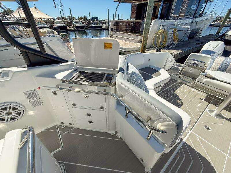 38ft Wellcraft Yacht For Sale