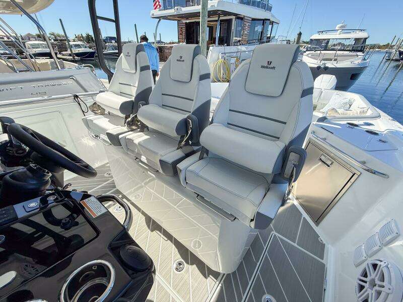 38ft Wellcraft Yacht For Sale