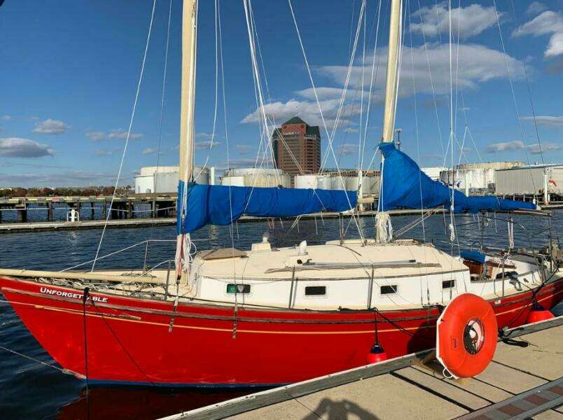 Unforgettable 32ft Ted Brewer Yacht For Sale