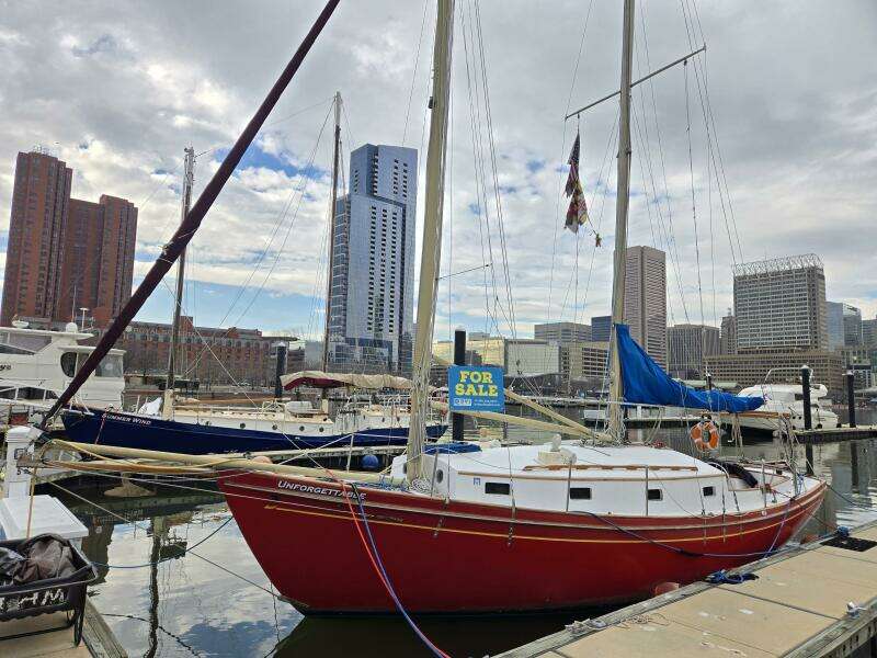 Unforgettable 32ft Ted Brewer Yacht For Sale