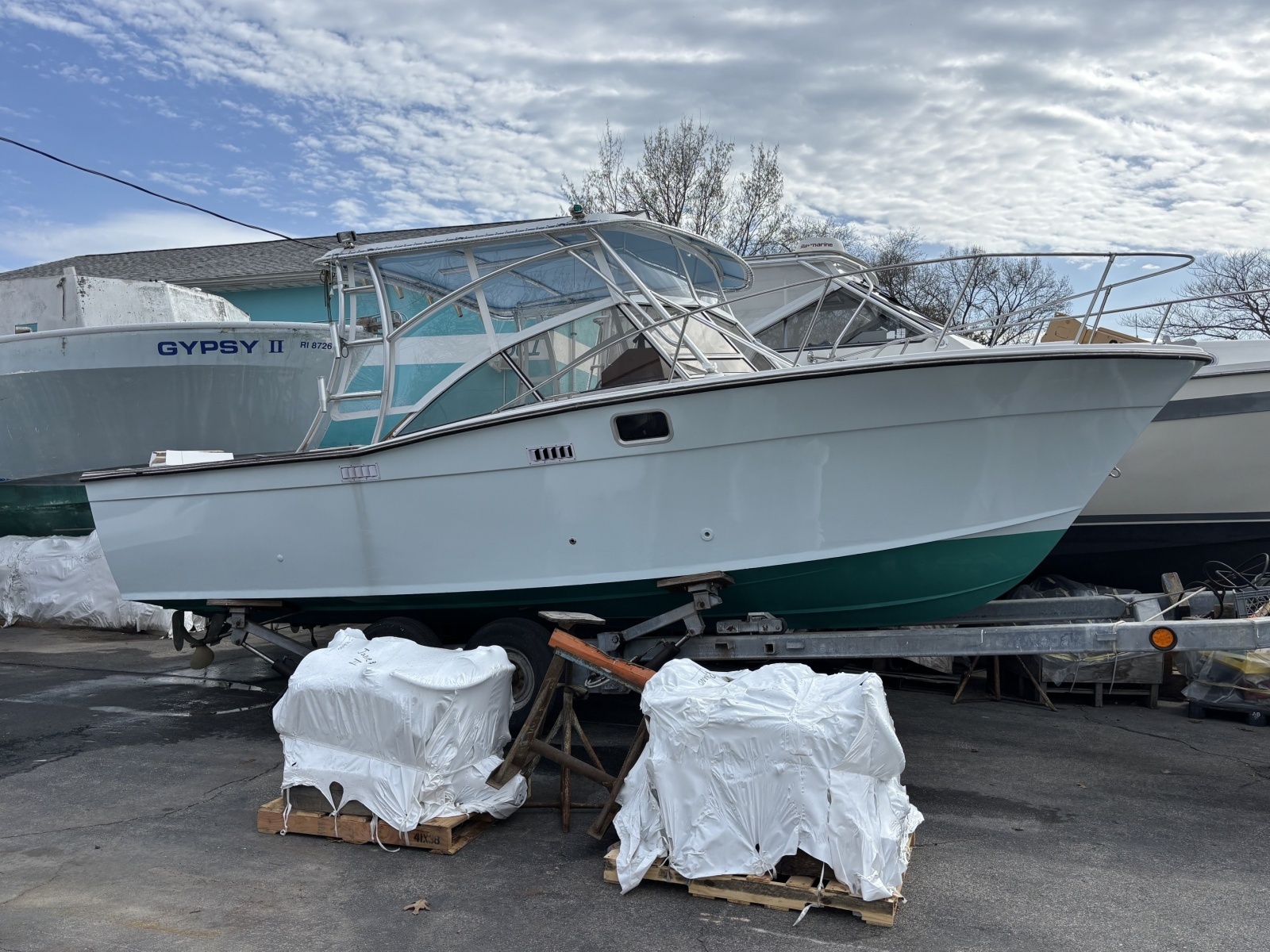 28ft Topaz Yacht For Sale