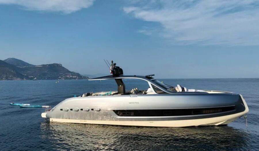 46' 2023 Invictus TT460