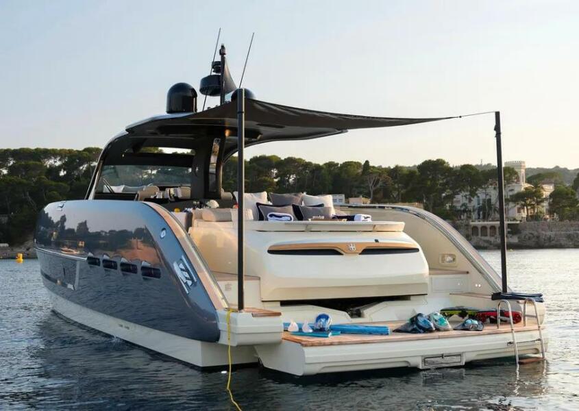 46' 2023 Invictus TT460