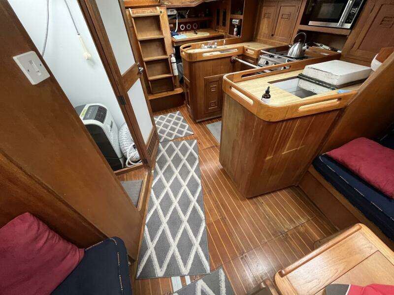 OUTRAGEOUS 41ft Cheoy Lee Yacht For Sale