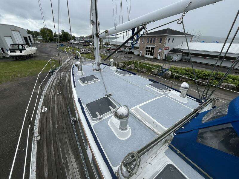 OUTRAGEOUS 41ft Cheoy Lee Yacht For Sale