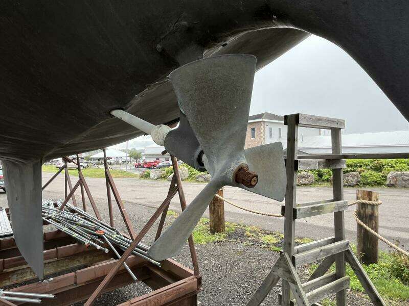 OUTRAGEOUS 41ft Cheoy Lee Yacht For Sale