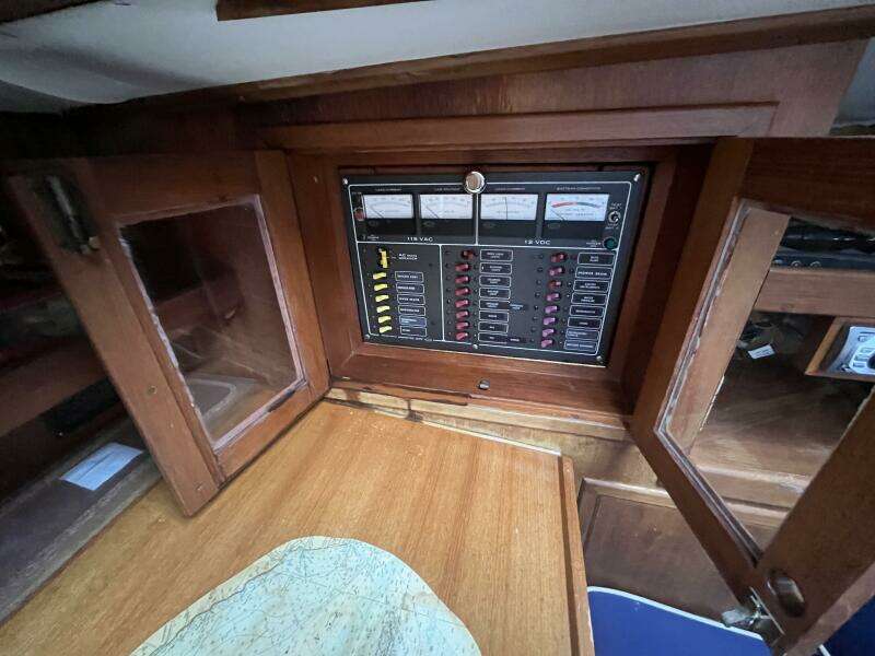 OUTRAGEOUS 41ft Cheoy Lee Yacht For Sale