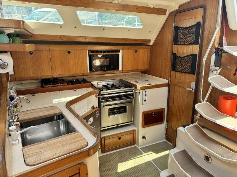 SHENANIGANS 40ft Catalina Yacht For Sale