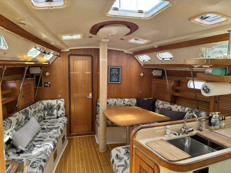 SHENANIGANS 40ft Catalina Yacht For Sale