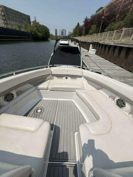 Four Winns H350 Bowrider Bow