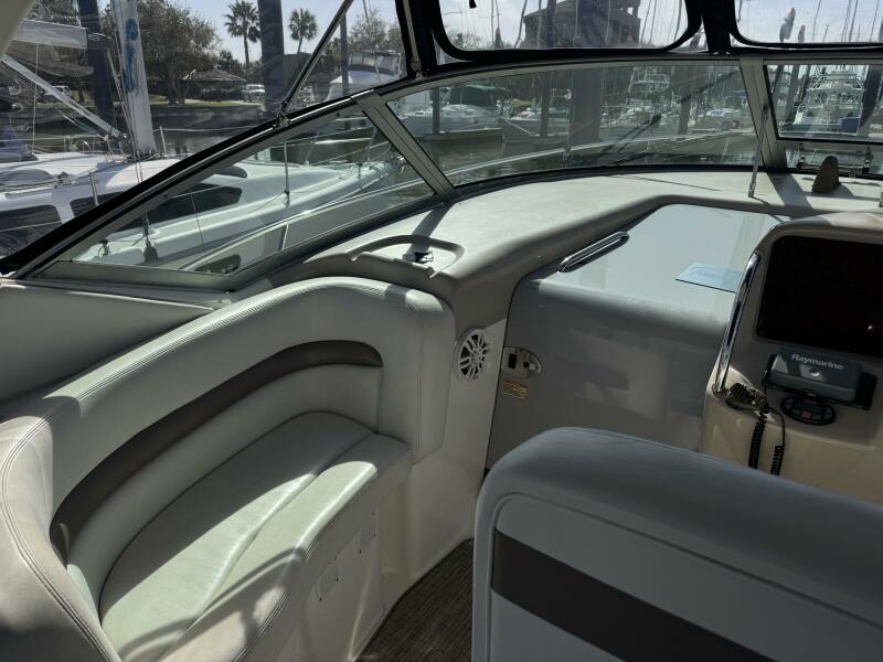 2004 Sea Ray 320 Sundancer