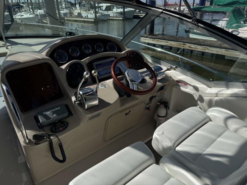 2004 Sea Ray 320 Sundancer