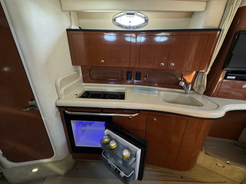 2004 Sea Ray 320 Sundancer