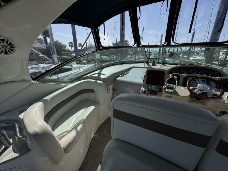 2004 Sea Ray 320 Sundancer
