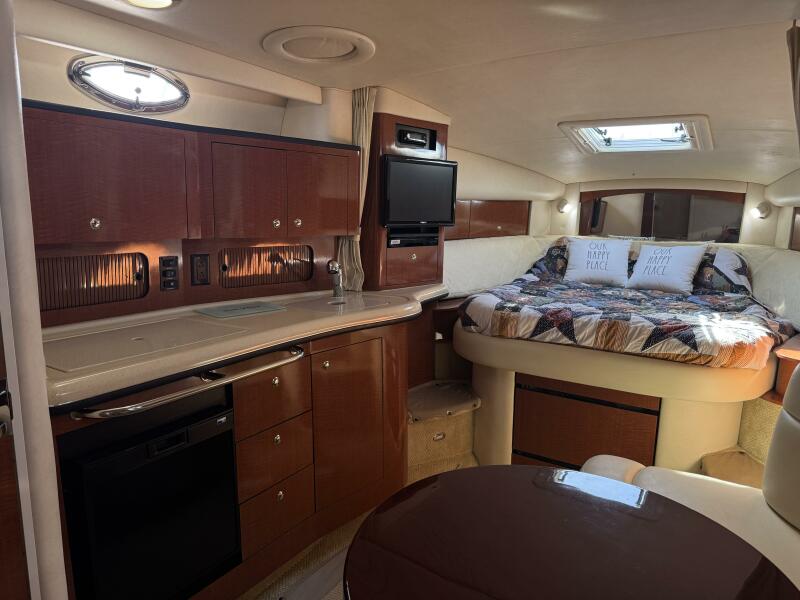 2004 Sea Ray 320 Sundancer