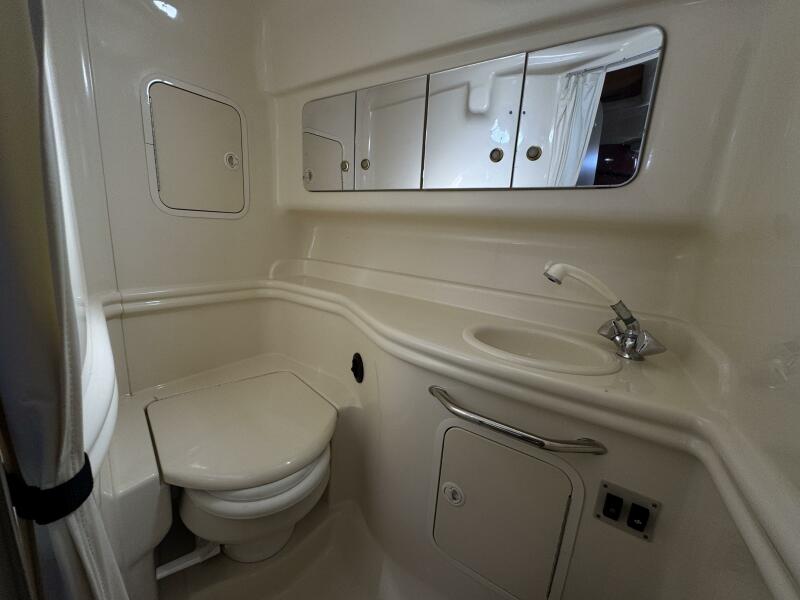 2004 Sea Ray 320 Sundancer
