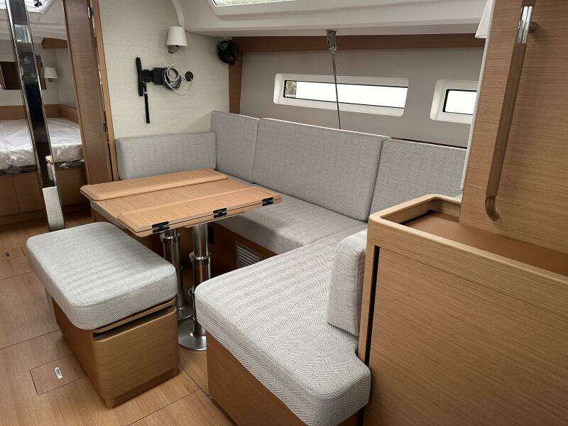 44ft Jeanneau Yacht For Sale 44ft Jeanneau Yacht For Sale