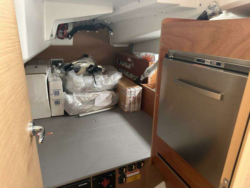 44ft Jeanneau Yacht For Sale 44ft Jeanneau Yacht For Sale
