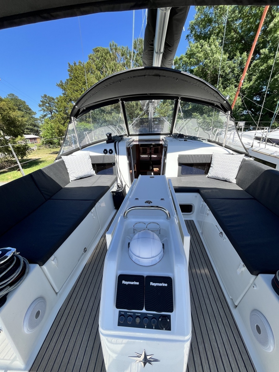 44ft Jeanneau Yacht For Sale