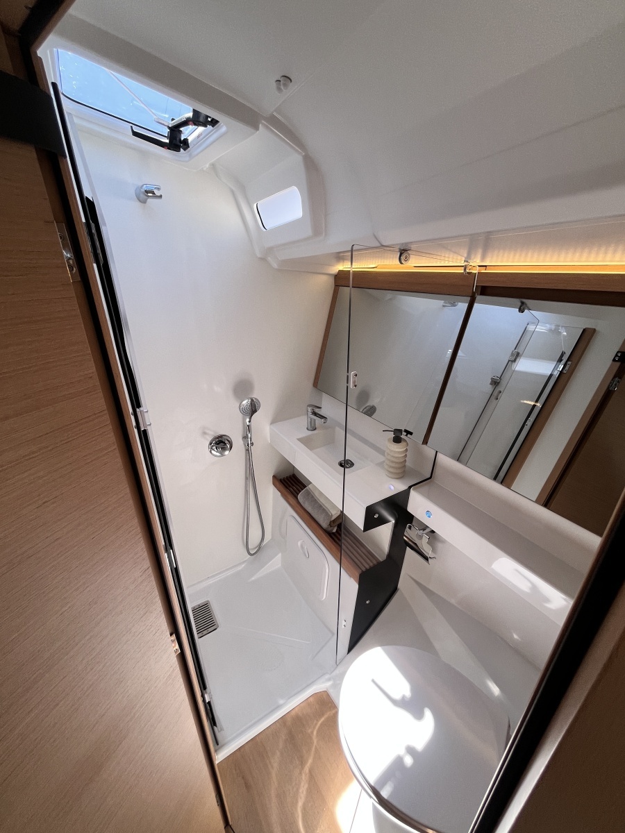44ft Jeanneau Yacht For Sale
