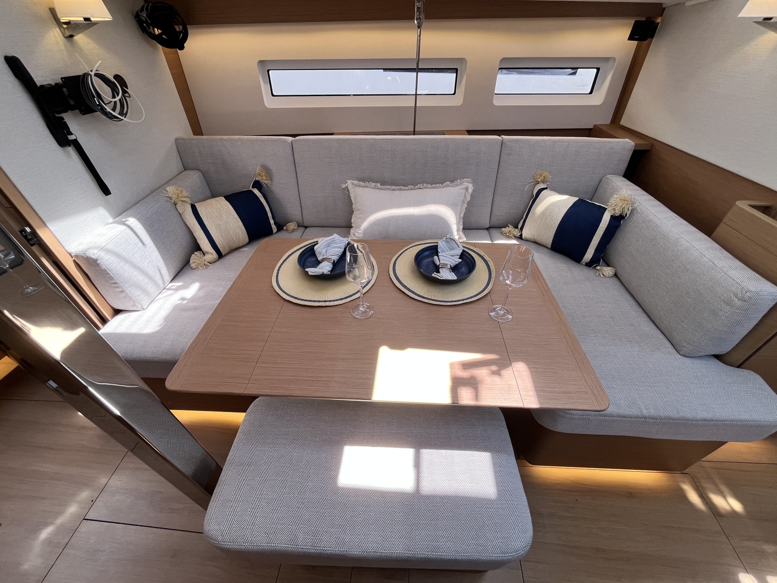 44ft Jeanneau Yacht For Sale