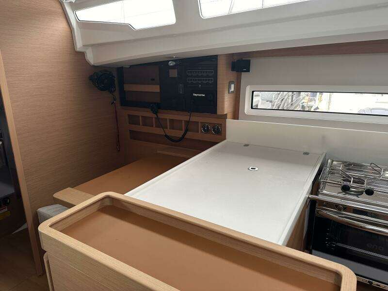 44ft Jeanneau Yacht For Sale 44ft Jeanneau Yacht For Sale