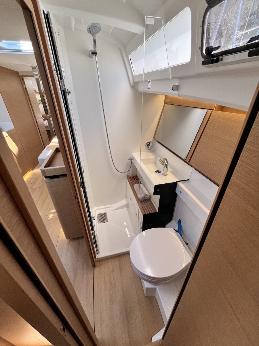 44ft Jeanneau Yacht For Sale