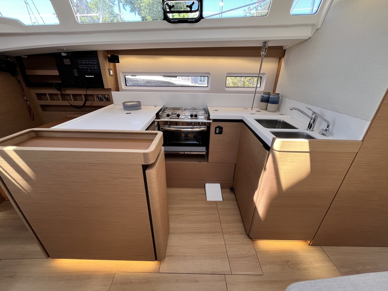 44ft Jeanneau Yacht For Sale