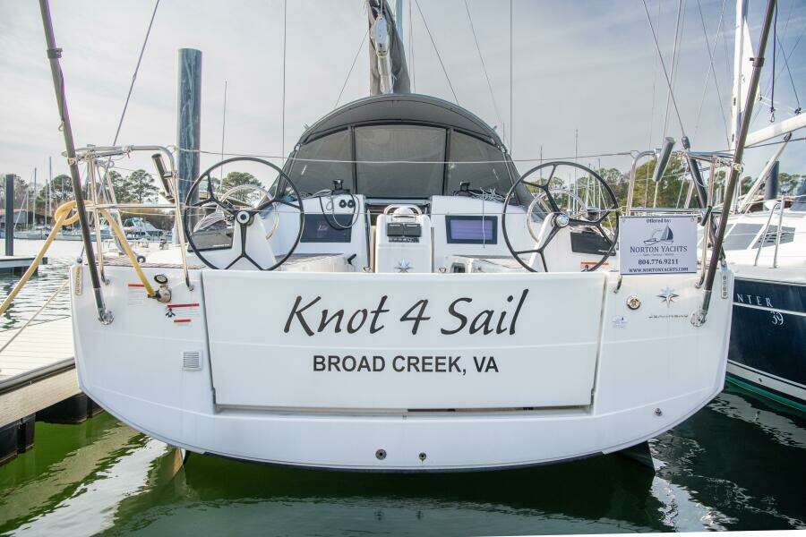 Knot 4 Sail 41ft Jeanneau Yacht For Sale