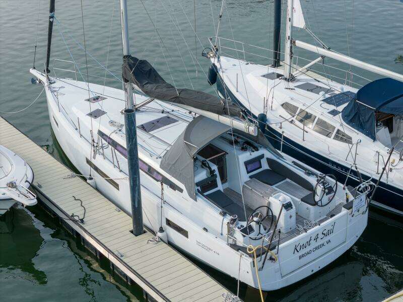 Knot 4 Sail 41ft Jeanneau Yacht For Sale