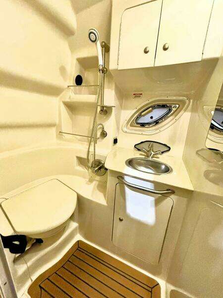 33ft Sea Ray Yacht For Sale