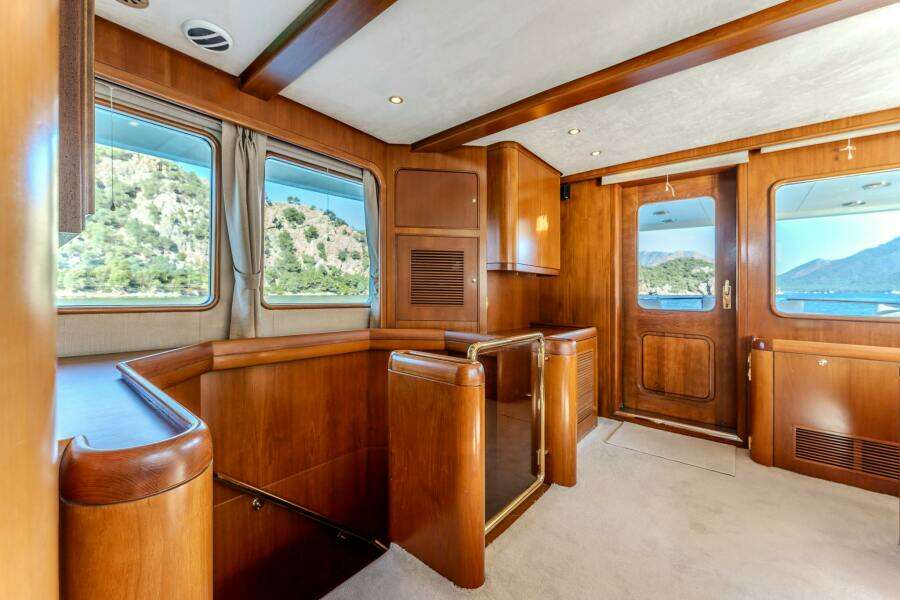 YOSMA 71ft Hakvoort Yacht For Sale