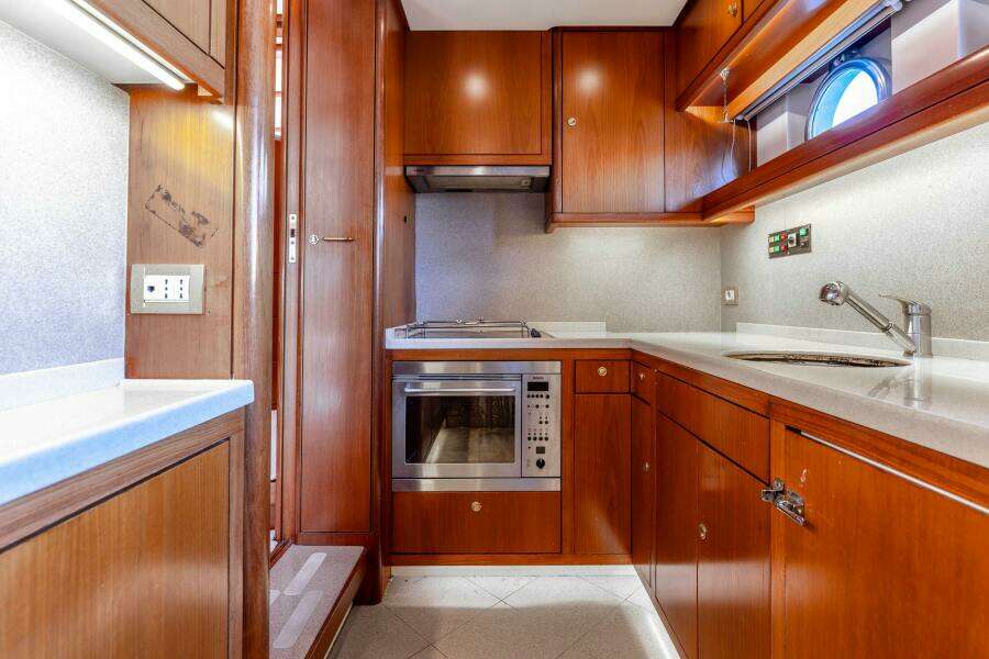 YOSMA 71ft Hakvoort Yacht For Sale