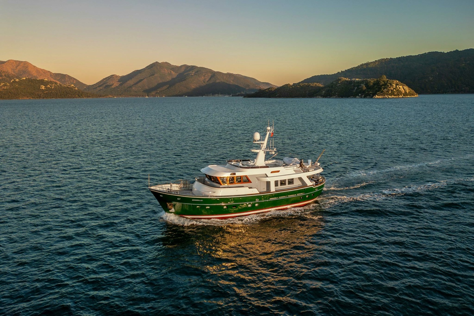 YOSMA 71ft Hakvoort Yacht For Sale